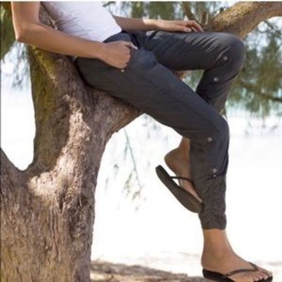 Athleta Pants - Athleta Gray Shasta Hiking Convertible Pants 8P